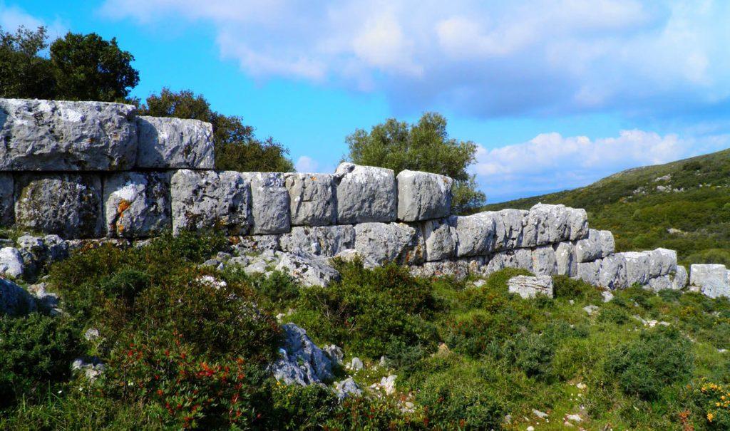 Cyclopean Walls