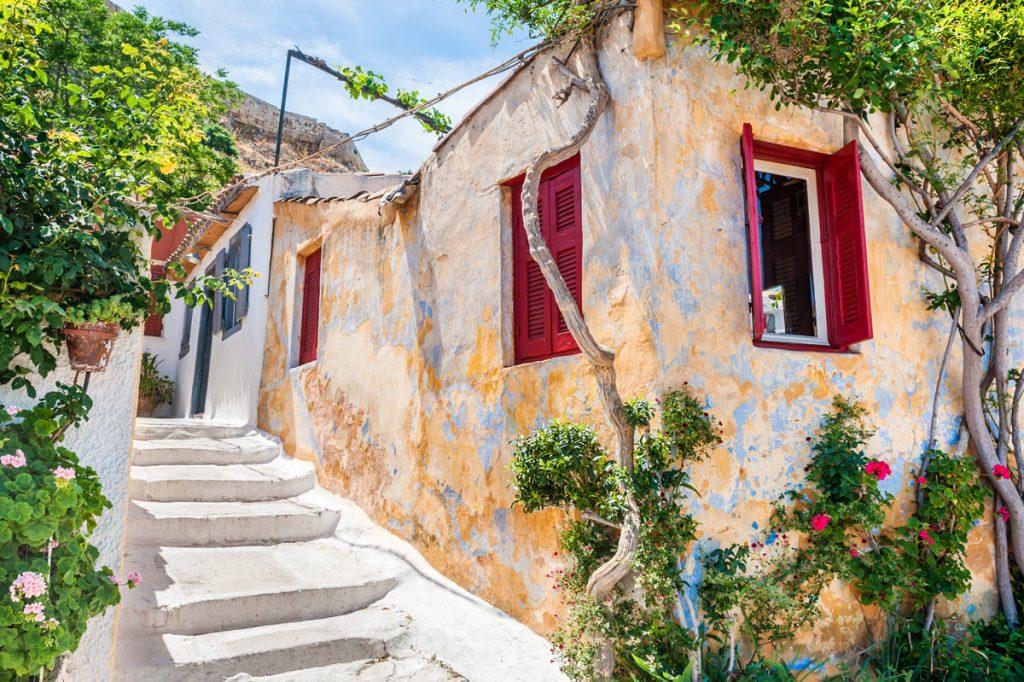Plaka Houses